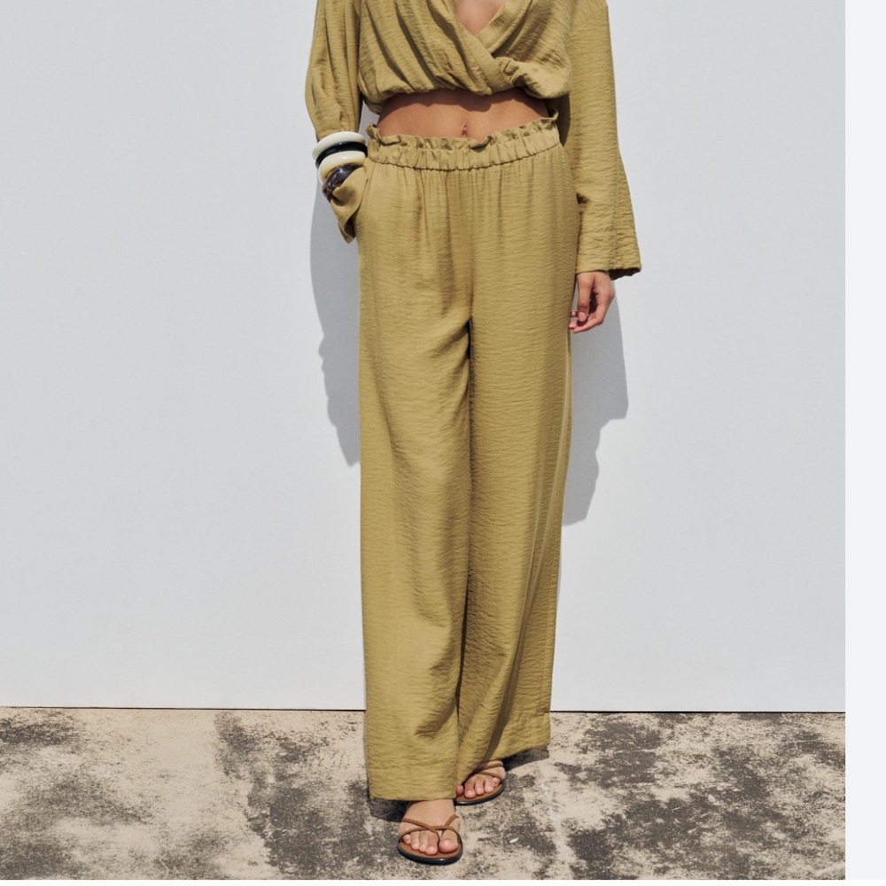 Wide Leg Trousers with Gathered Waist